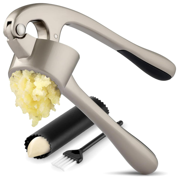 Zulay Kitchen Knoblauchpresse Extra Grosse aus Edelstahl mit Silikon-Knoblauchschäler und Reinigungs
