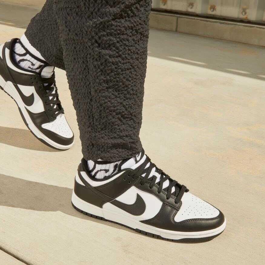 Nike Herren Dunk Low Retro Basketballschuh 39 EU Weiss Schwarz und Weiss, 39 EU Weiß Schwarz un
