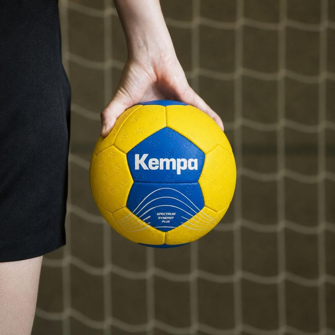Kempa Spectrum Synergy Plus Handball Spiel- und Trainingsball mit einzigartiger 30-Panel-Konstruktio