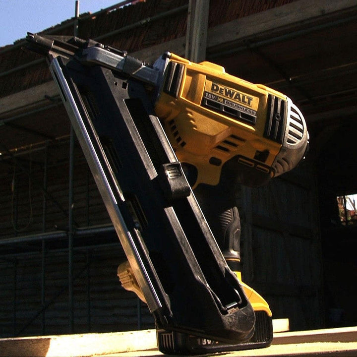 DeWalt Akku-Nagler 2x18V/5,0 Ah 90 mm