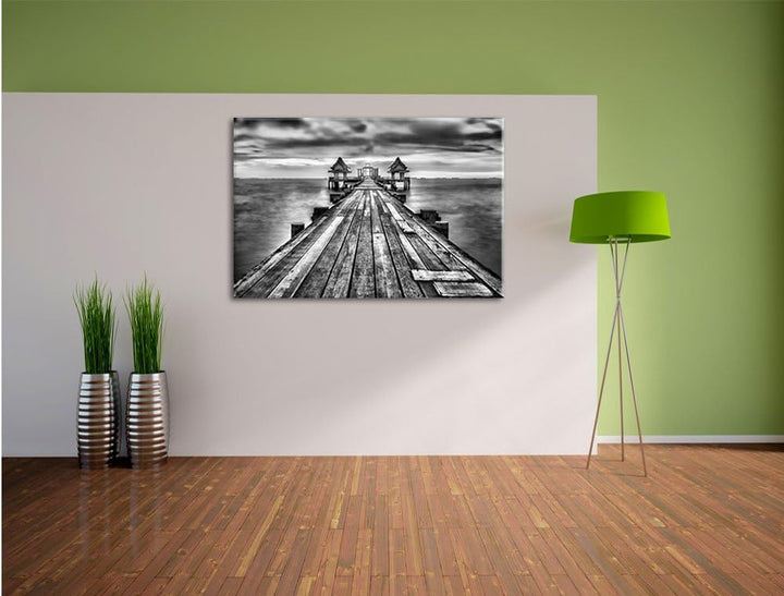 Pixxprint Monocrome, Bootssteg im Sonnenuntergang, Format: 100x70 auf Leinwand, 100x70
