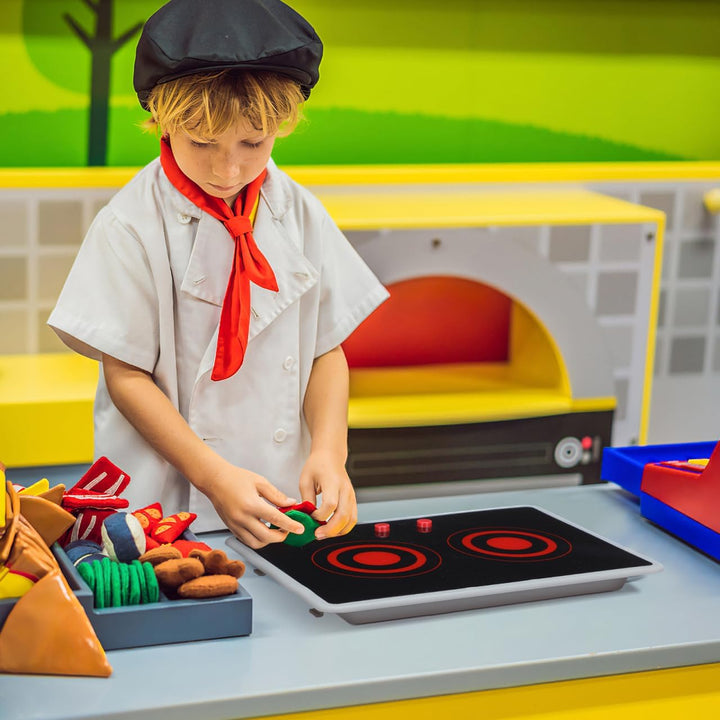 Spielküchenzubehör für Kleinkinder: Realistischer Induktionsherd mit Sound- Und Lichteffekten – Trag