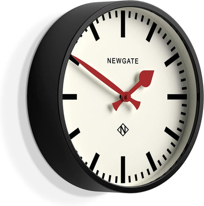 NEWGATE® The Luggage Wanduhr aus Metall Wanduhren - Designer Bahnhofsuhr - Perfekt als Küchenuhr - B