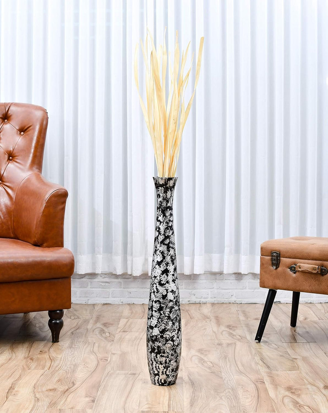 Leewadee Grosse Bodenvase für Dekozweige hohe Standvase Design Holzvase, Holz, 70 cm, Schwarz Silber