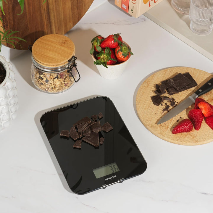 Salter wiederaufladbare Küchenwaage – digitale Waage zum Kochen und Backen, Tare Funktion, USB-Ladek
