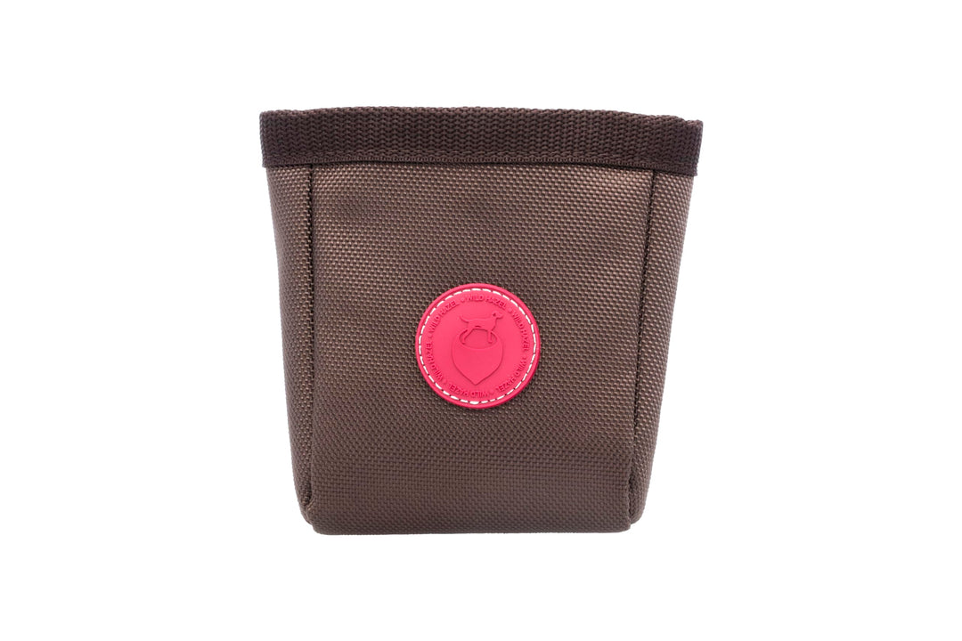 WILD HAZEL Leckerlibeutel für Hunde, Textilbeutel mit Magentverschluss und Gürtelclip (Dark Choco),