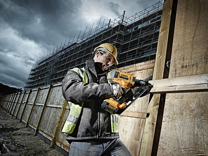 DeWalt Akku-Nagler 2x18V/5,0 Ah 90 mm