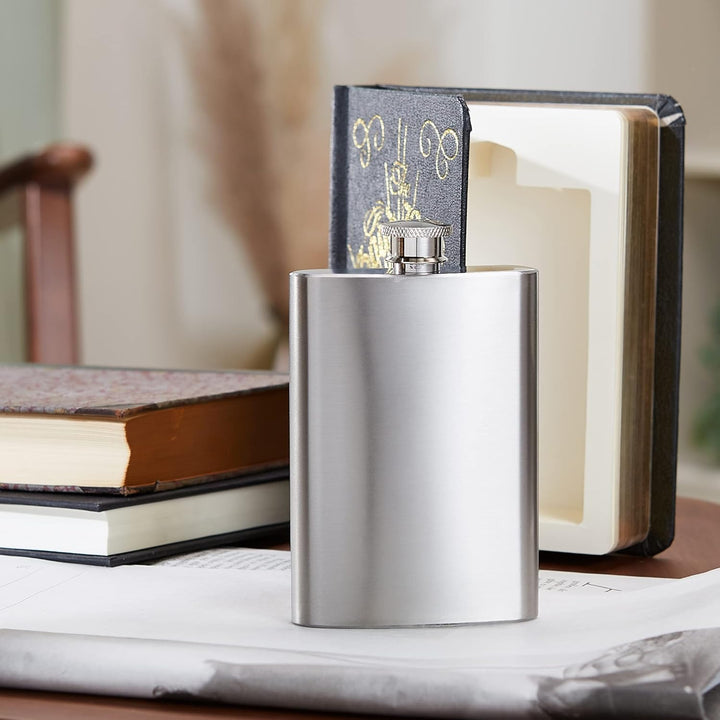 Suck UK 4 oz Stainless Steel Secret Hip Flask / 120ml Flachmann aus rostfreiem Edelstahl versteckt i