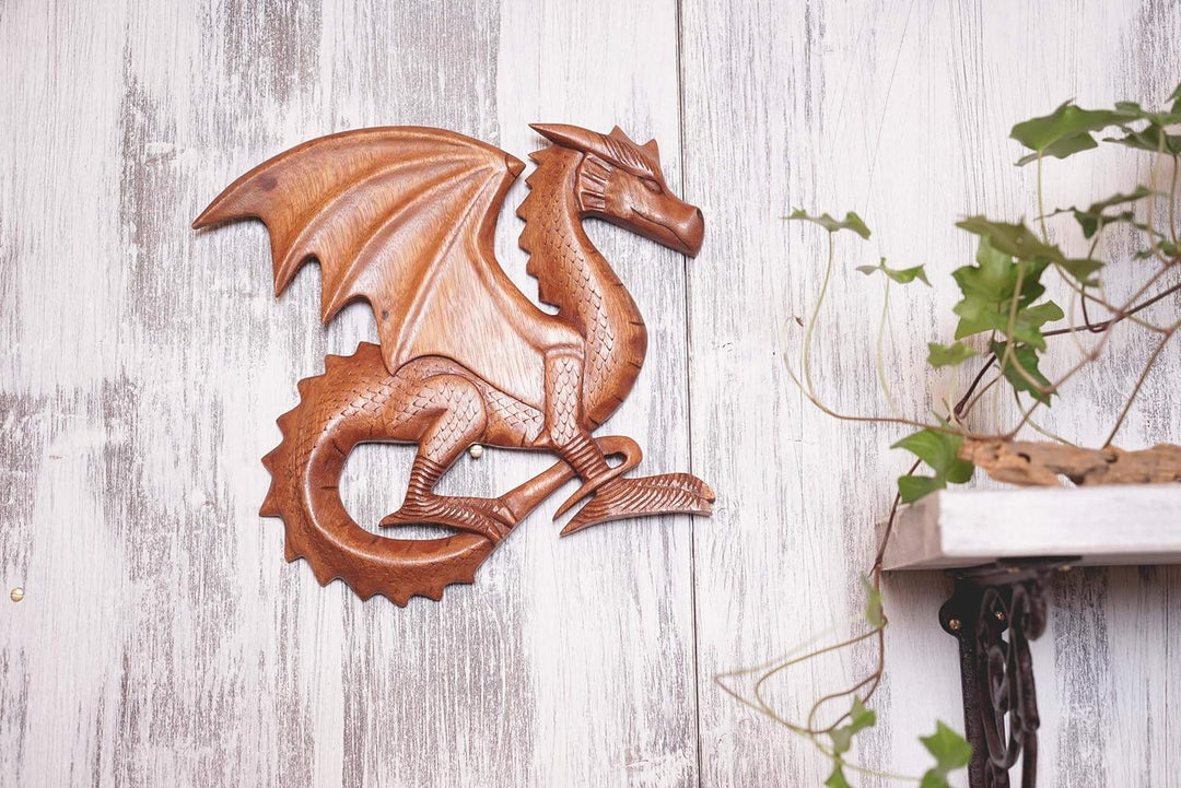 Windalf Wandbild TIAMA 28 cm Holzdrache Rechts schauend Handarbeit aus Holz