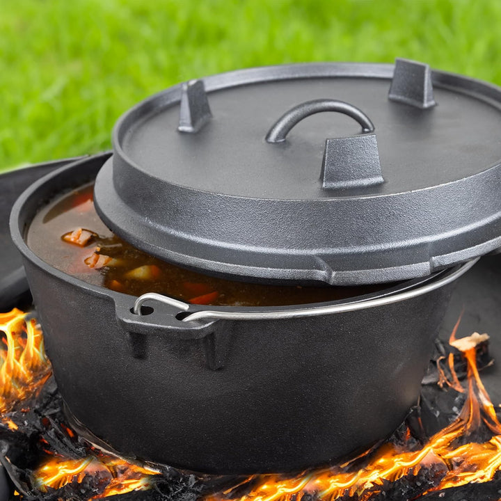 Gardissimo XL Dutch Oven Set BBQ 8,5 Liter, Feuertopf Schmortopf mit Füssen, Gusseisen Topf mit Deck