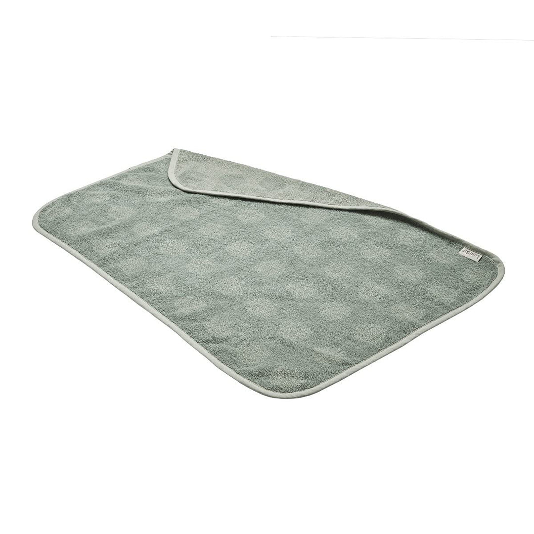 Leander Matty Wickelkissen + Topper in der Farbe sage green