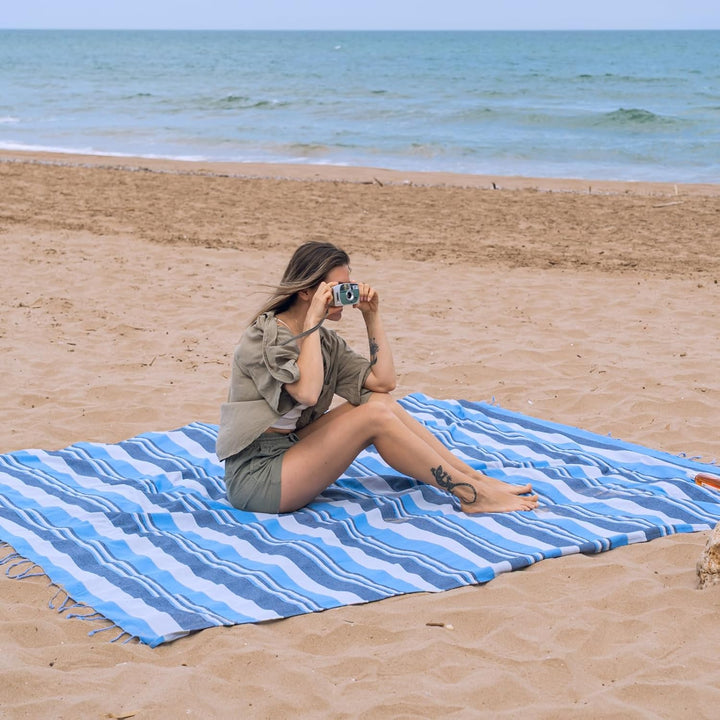 MOMOMUS Picknickdecke XXL für den Strand - Faltbar, Gross und Kompakt - Stranddecke, Sandfreie Stran