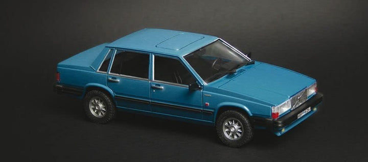 Italeri 3623S - 1:24 Volvo 760 GLE Bausatz, Standmodellbau, Basteln, Hobby, Kleben, Plastikbausatz,