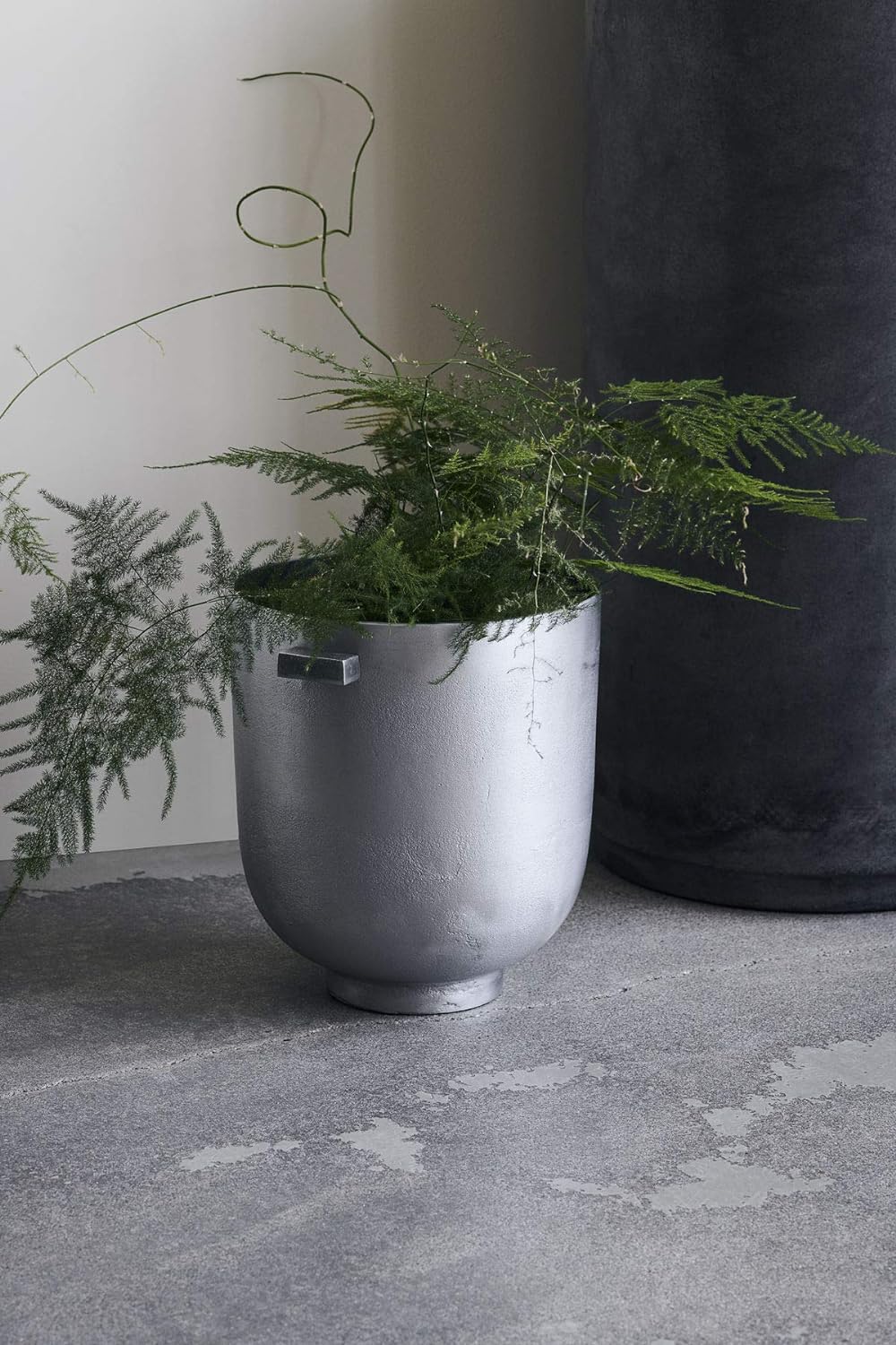House Doctor - Foem Flowerpot - Raw Aluminium