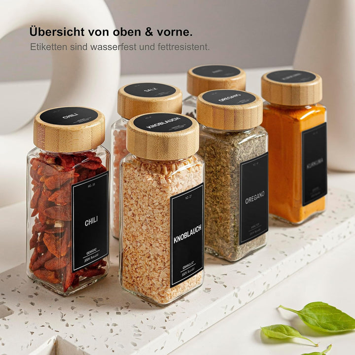 Greeano Gewürzgläser Set mit Holzdeckel [24x 120ml] und 300 Gewürzetiketten [DE] - Gewürzgläser ecki