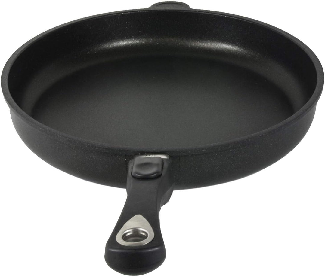AMT Gastroguss Bratpfanne 32 cm Ø, 5 cm hoch, abnehmbarer Stiel, induktionsgeeignet, Lotan® Antihaft
