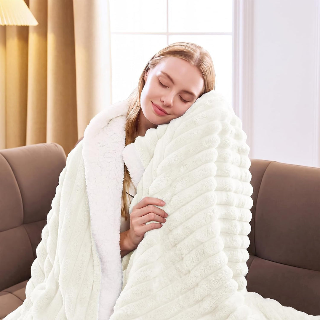 WAVVE Decke Sherpa Kuscheldecke Flauschig Creme - Extra Warme Dicke Weiche Grobe Kordecke Sofaüberwu