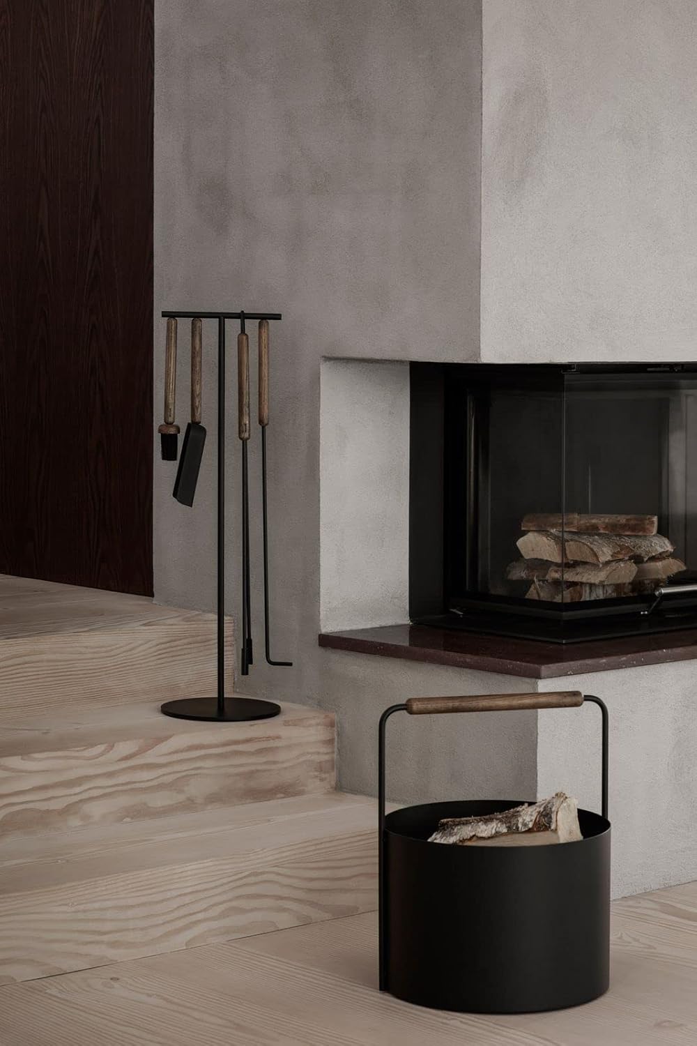blomus Holzkorb ASHI | Feuerholzkorb mit Griff in Braun | 37L x 35B x 45H cm | Karminkorb aus pulver