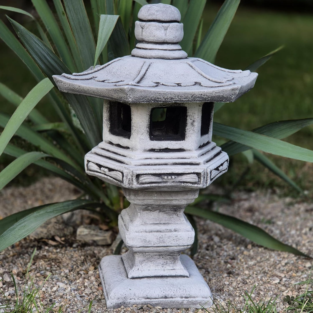 FABRIQ Japanische Laterne Yukimi-Doro 42 cm – Schwarz – Frostbeständige Steinlampe – Asiatische Gart