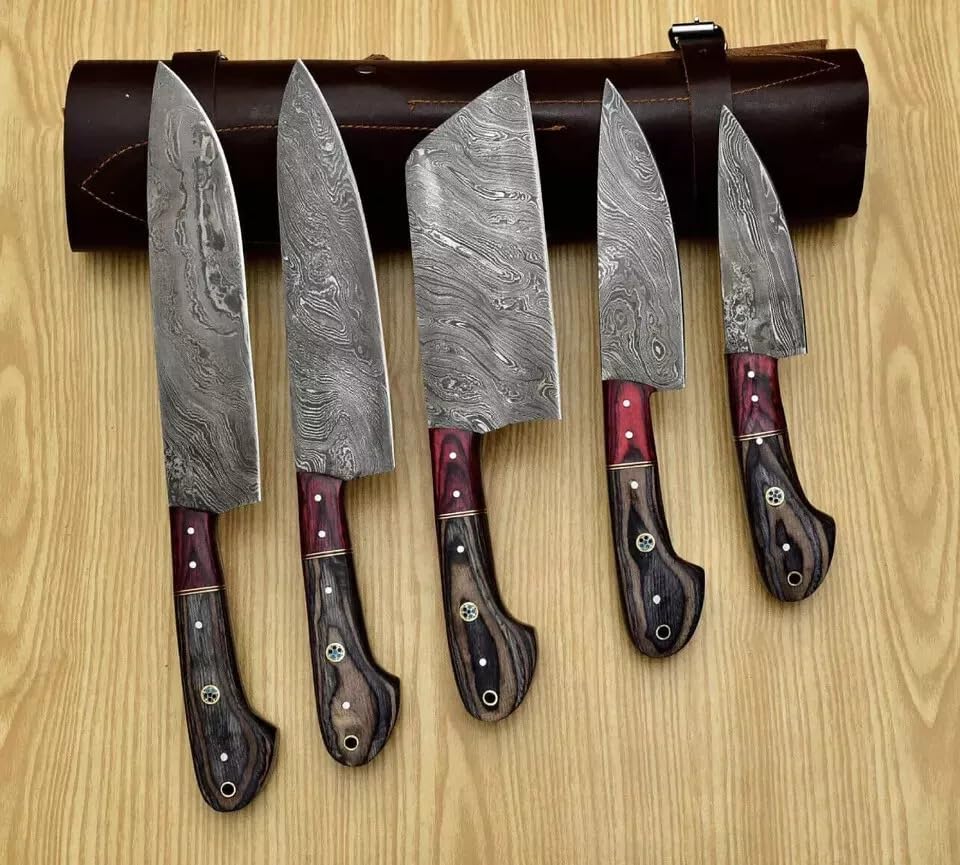 Premium Custom Made Damascus Steel 5 pcs Professional Kitchen Chef Knife Set. 8-20 cm Blades Made of