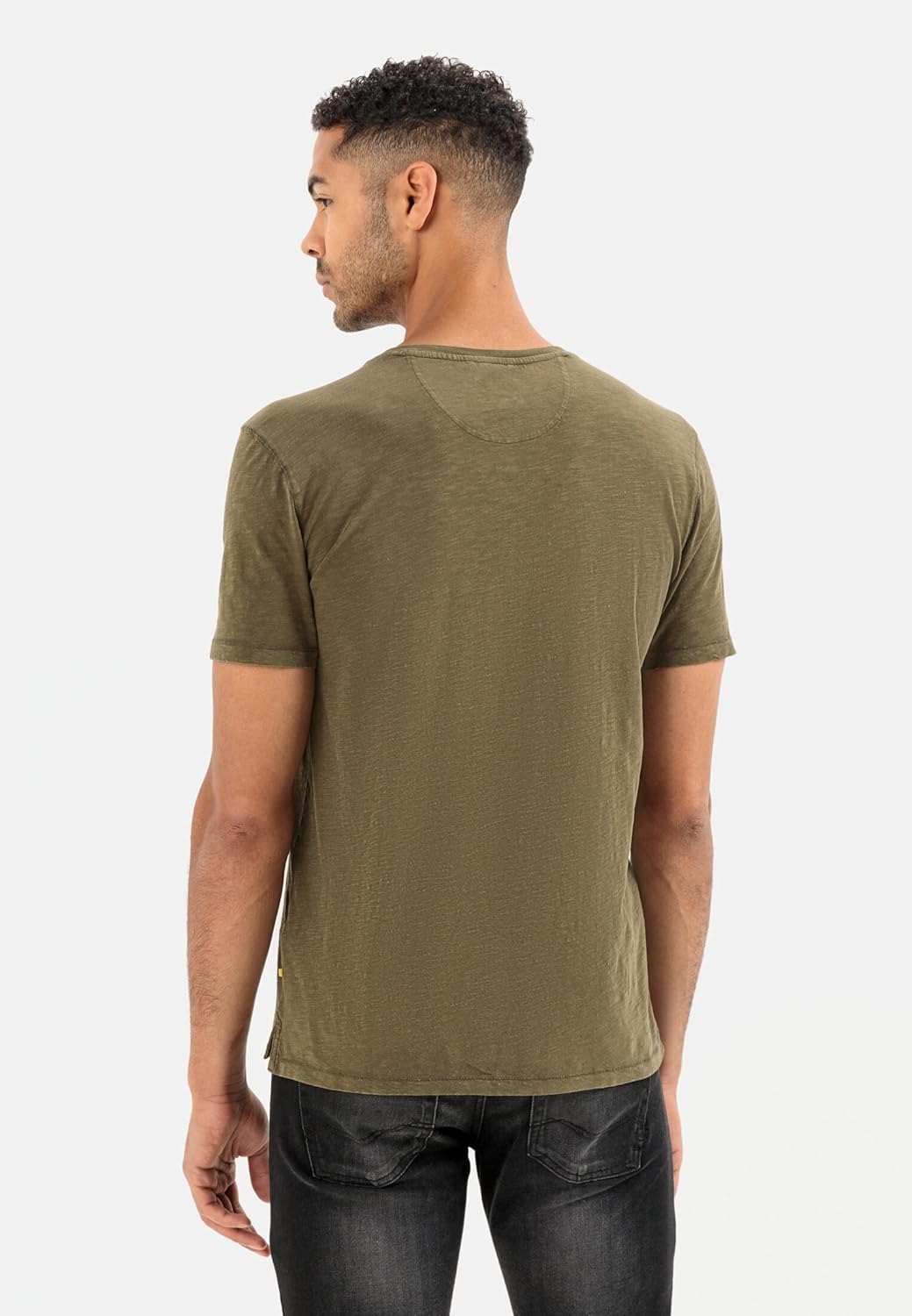 camel active Herren Kurzarm Henley T-Shirt mit Knopfleiste, Dunkel Oliv