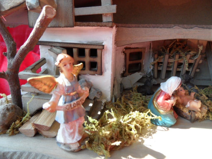 Arbrikadrex Verschiedene Weihnachtskrippen Holz Schreinerarbeit Douglasienholz Handarbeit Krippe mit
