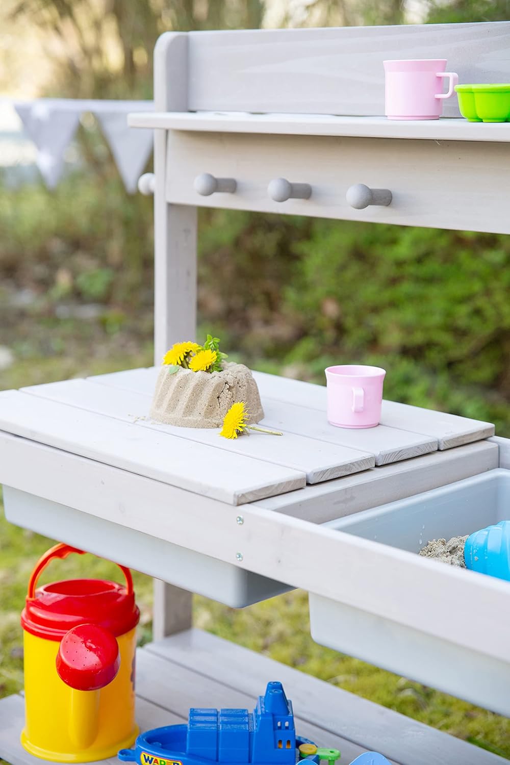 roba Kinder Outdoor Gartenküche Fun - Holz Matschküche mit abnehmbarer Abdeckung - 2 Kunststoff-Wann