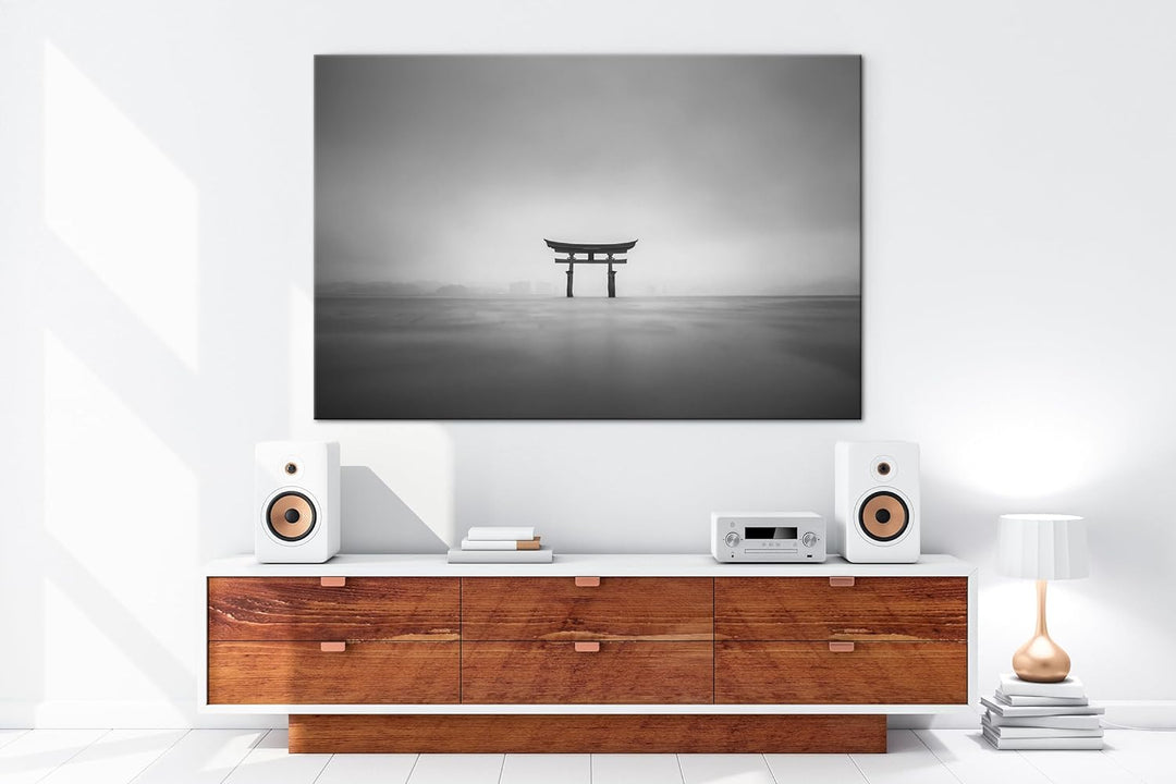deyoli Schrein in Japan am Meer Format: 80x60 cm Effekt: Schwarz/Weiss als Leinwandbild, Motiv ferti