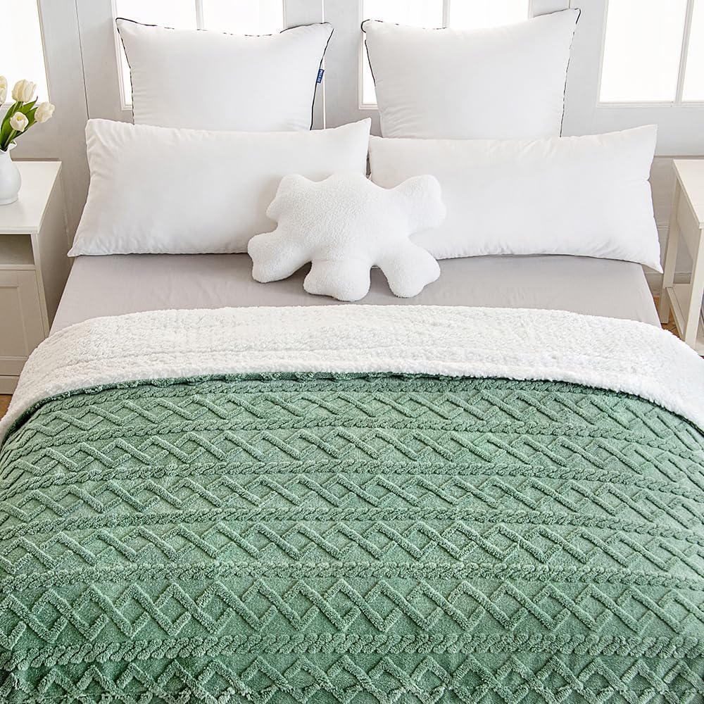 MIULEE Kuscheldecke Decke Sofa Wohndecke 130x150 cm Lammdecke Bettdecke Gestreifte Flauschige Weiche