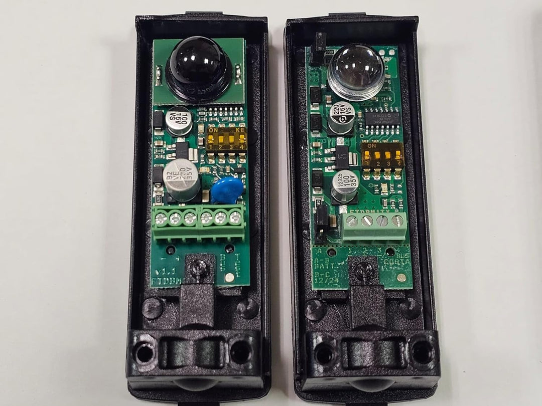 KINGGATES FOT180BAT Paar um 180° verstellbare Lichtschranken mit Batterien. Infrarot Lichtschranke d