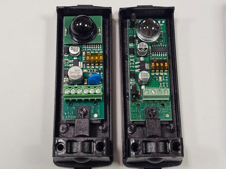 KINGGATES FOT180BAT Paar um 180° verstellbare Lichtschranken mit Batterien. Infrarot Lichtschranke d