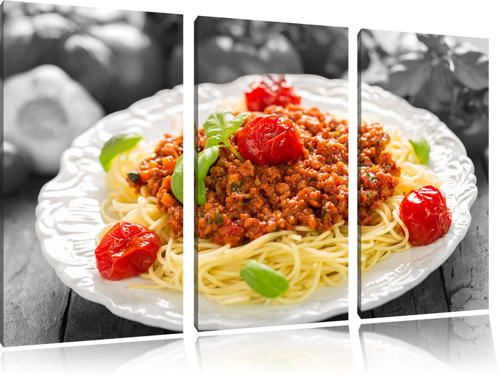 Pixxprint Spaghetti Bolognese auf dem Teller / 3-Teilig/Gesamtmass 120cm Leinwandbild bespannt auf H