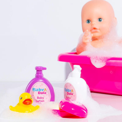 Prextex 8 Stück Puppe Bad Set mit Puppe, Badewanne, Bademantel und Badezubehör - Baby Dalia Puppe Ba