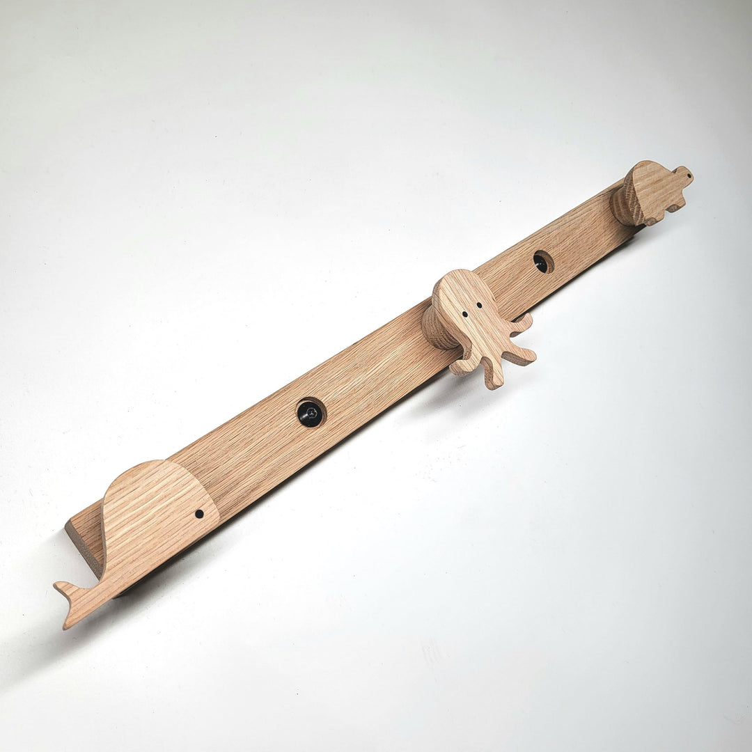 Kinder Garderobe aus massivem Eichenholz, Meeres-Tiere, Wandgarderobe, Hakenleiste, Bilderleiste, Ki