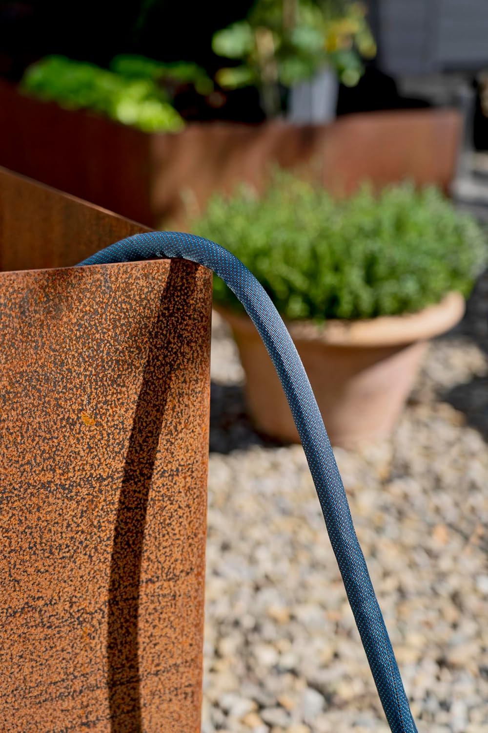 Gardena Liano Xtreme 1/2 Zoll, 25m Set: Extrem robuster Gartenschlauch aus Textilgewebe, mit PVC-Inn