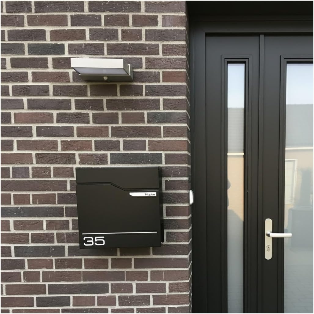 Metzler Exklusiver Briefkasten in Tiefschwarz RAL 9005 Hoffmann - Wandbriefkasten in Schwarz mit V2A