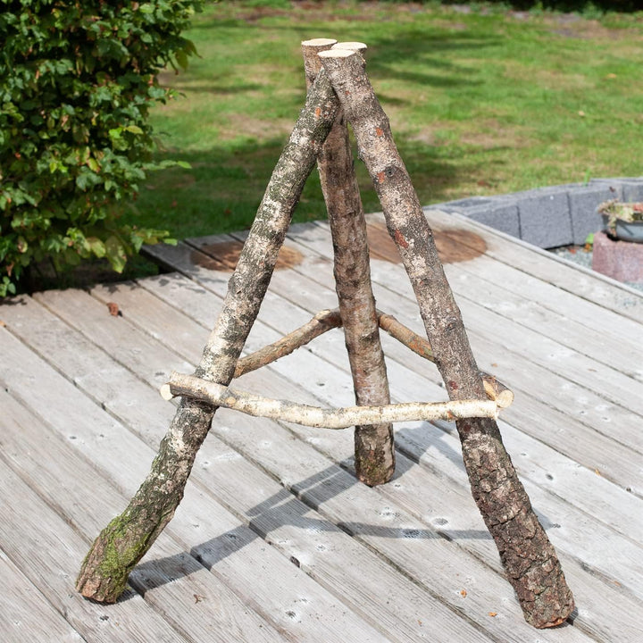 VOSS.garden Leichter Vogelhausständer aus Naturbelassenen Birkenholz, 110cm gross, Reetdach Vogelhäu