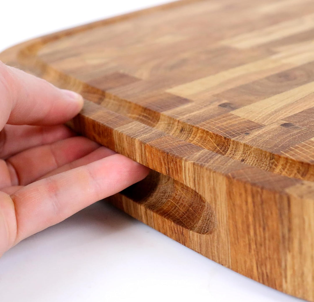 B4K® 50x35x4cm Küchenbrett aus Eiche Stirnholz | Antibakterielles Hirnholzbrett mit Griffen, Silikon