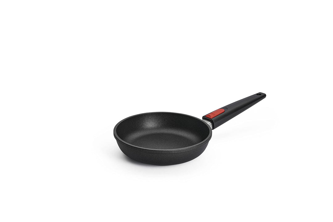 Woll Nowo Titanium Flachpfanne, Ø 20 cm, 5 cm hoch, mit abnehmbarem Stiel-Geeignet für Ceran, Gas, E