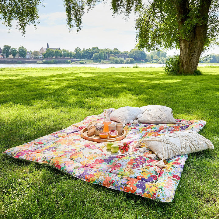 BUTLERS Picknickdecke 140x180 cm - Picnic Deluxe - Campingdecke Outdoor gefüttert | Liegedecke Stran
