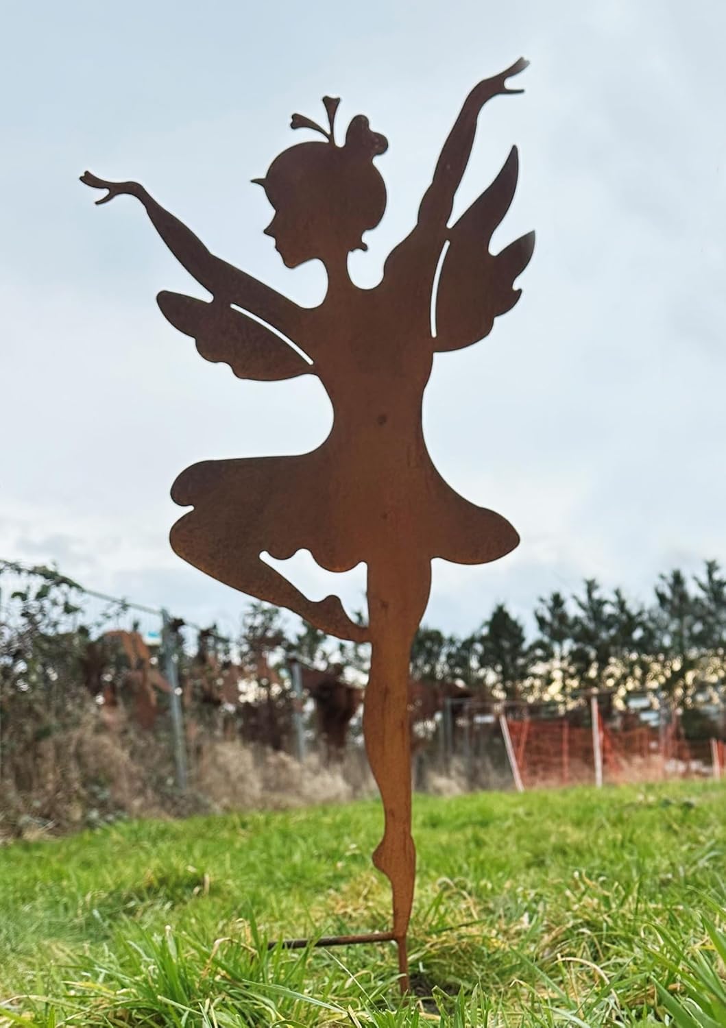 Gartenfigur Fee Ballerina Arme hoch 81cm zum Stecken Gartenstecker Edelrost Gartendeko Wetterfest Ro