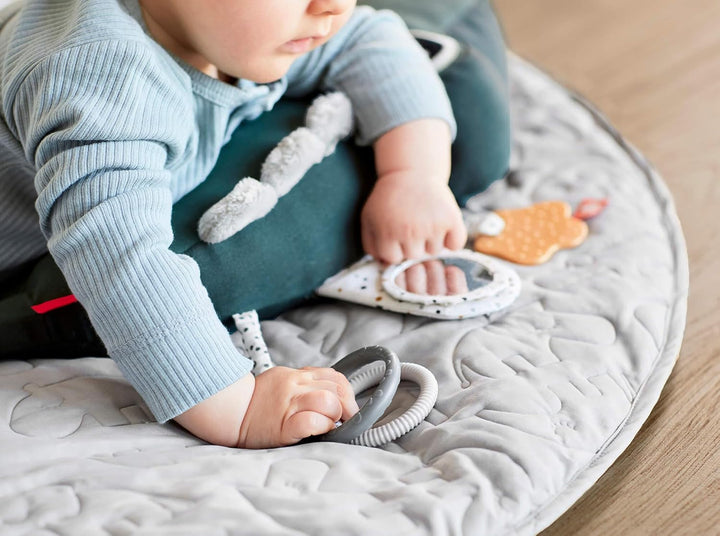 Done by Deer Spielkissen Croco Grün – Bauchzeit Babyspielzeug 0-6 Monate – Aktivitätsspielzeug Lager