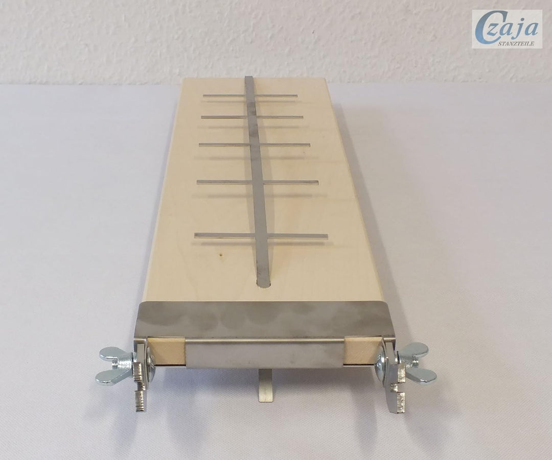 Czaja Flammlachsbretter für Feuerschalen, 1er Set Räucherbrett aus Buchenholz incl. stabilen Edelsta