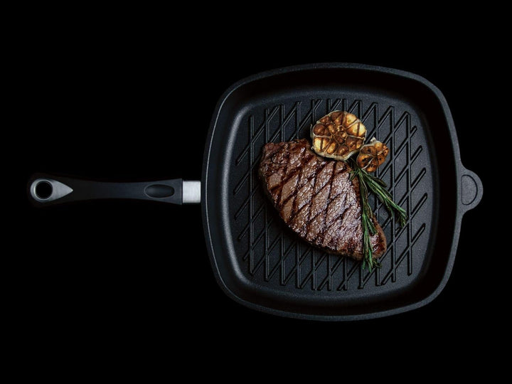 AMT Gastroguss Eckpfanne mit BBQ-Boden, 28 cm x 28 cm, 5 cm hoch, Aluguss (Aluminium), Lotan® Antiha