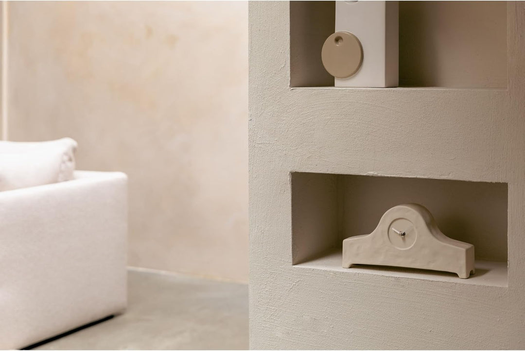 Zuiver Grandma Tischuhr Beige