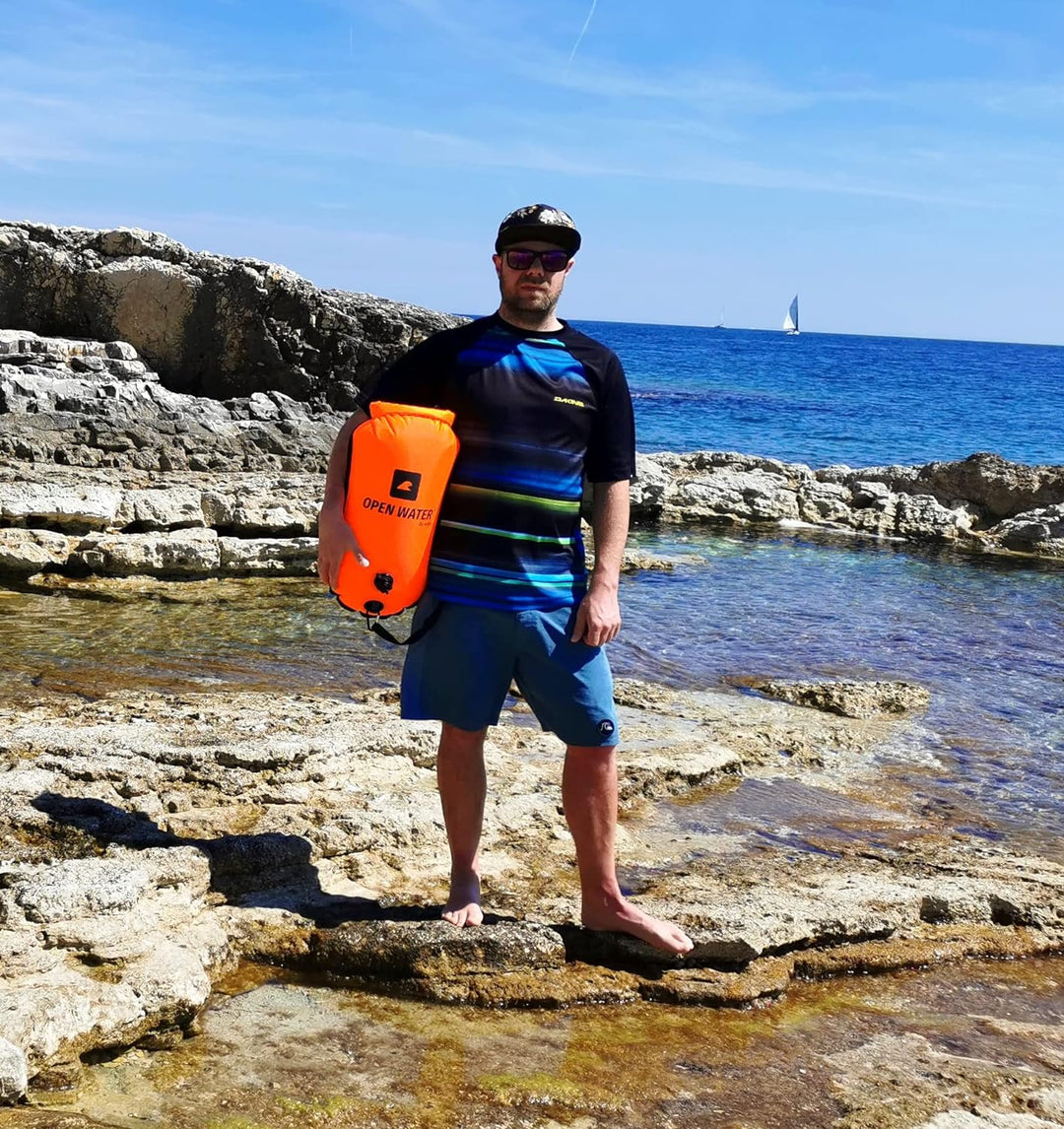 OPENWATER aufblasbare Schwimmboje und 3-in-1-Rucksack — grosse Boje mit Trockentasche für Dinge 28L