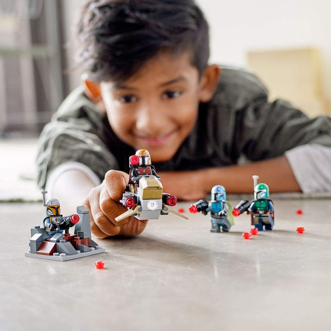 LEGO 75267 Star Wars Mandalorianer Battle Pack Set mit 4 Minifiguren, Speeder-Bike und Verteidigungs