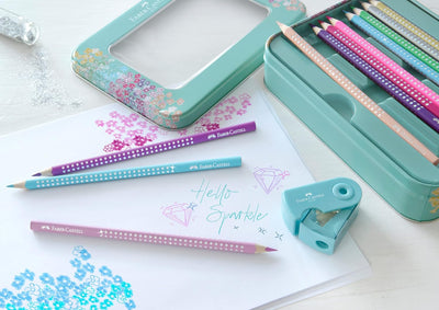 FABER-CASTELL 201641 - Geschenkset Sparkle, 20 Buntstifte und eine Sleeve Spitzdose Mini Bunt 1 stüc