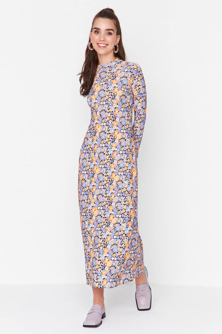 TRENDYOL Damen Woman Midi Shift V-Ausschnitt Gestrickt Kleid 40 Purple-multicolor, 40 Purple-multico