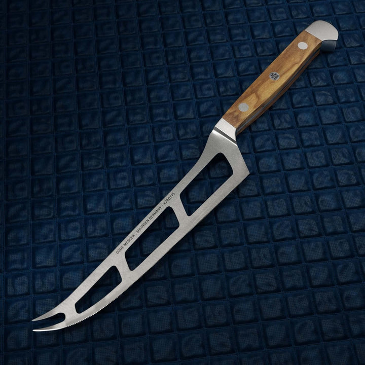 GÜDE Solingen - Weichkäsemesser Käsemesser geschmiedet, 15 cm, Olivenholz, ALPHA OLIVE, Doppelkropf,